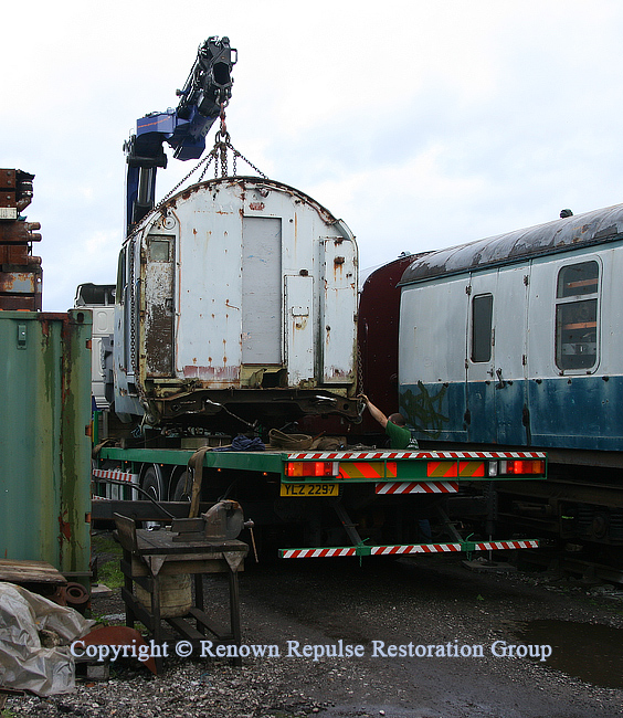 50037 cab unloading at Rowsley